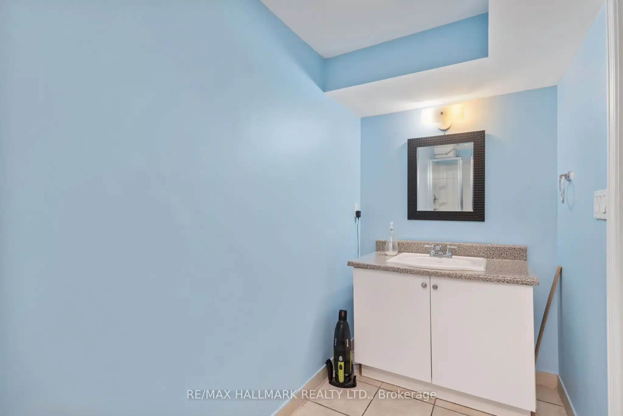 18 Daleside Crescent 27 18-daleside-crescent-toronto 28