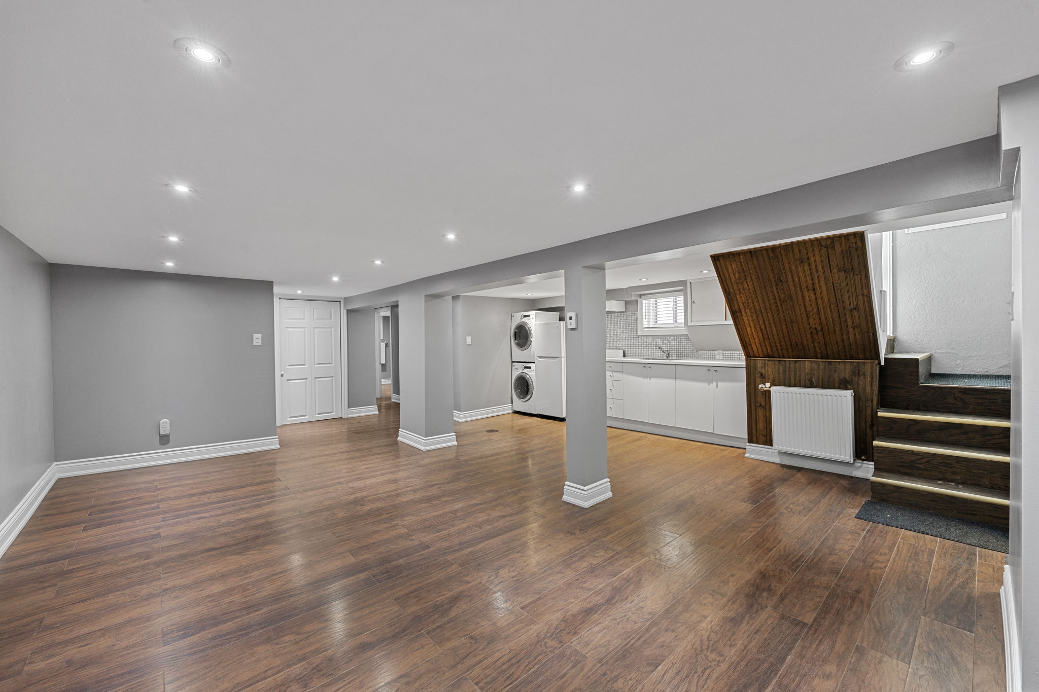 8 Davies Crescent 26 023 - 8 Davies Crescent, Toronto