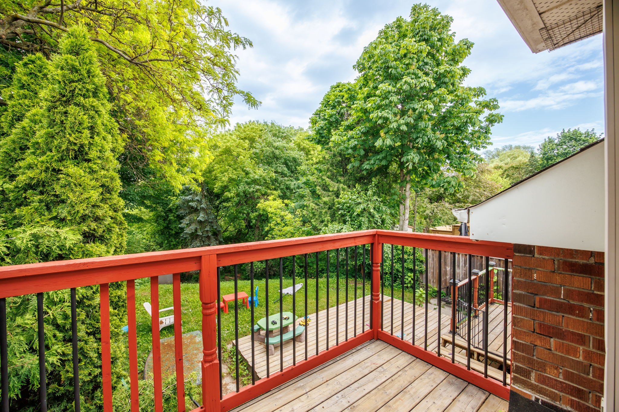 8 Davies Crescent 37 029 - 8 Davies Crescent, Toronto