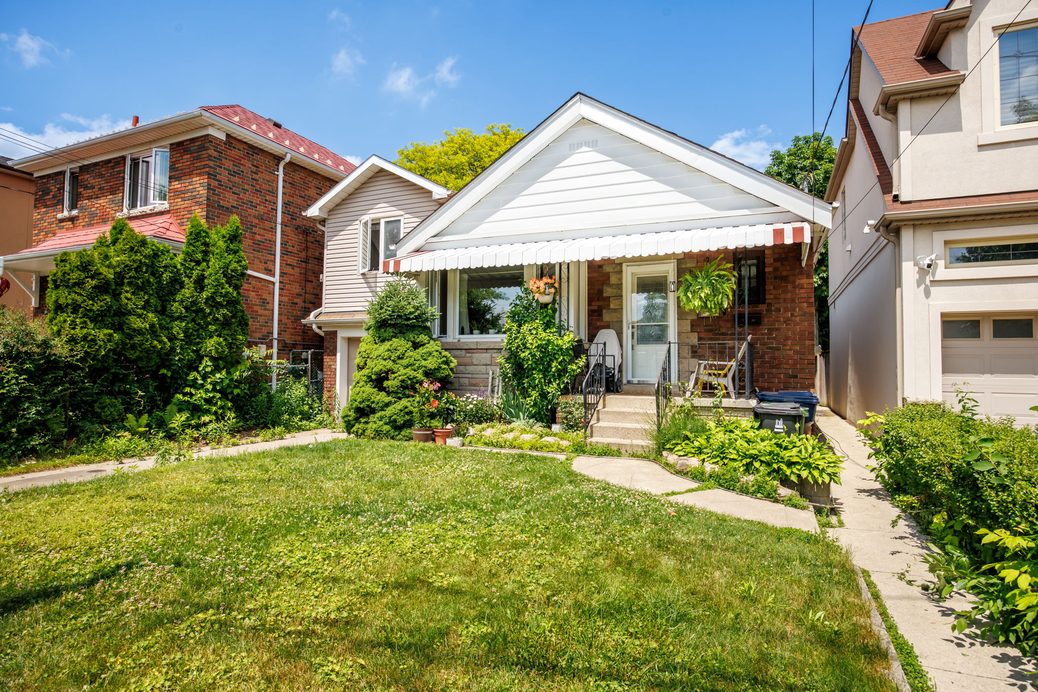 8 Davies Crescent 23 031 - 8 Davies Crescent, Toronto