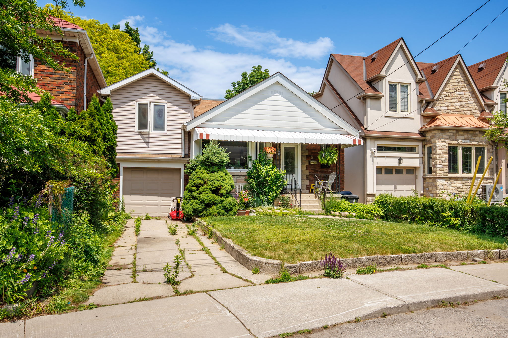 8 Davies Crescent 6 032 - 8 Davies Crescent, Toronto