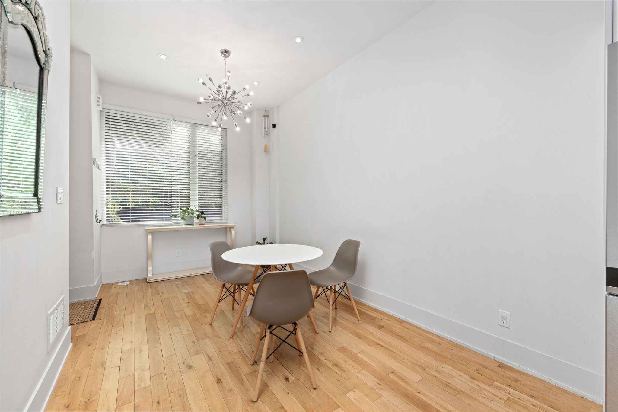 68 Boulton Avenue 13 new104 - 68 Boulton Ave
